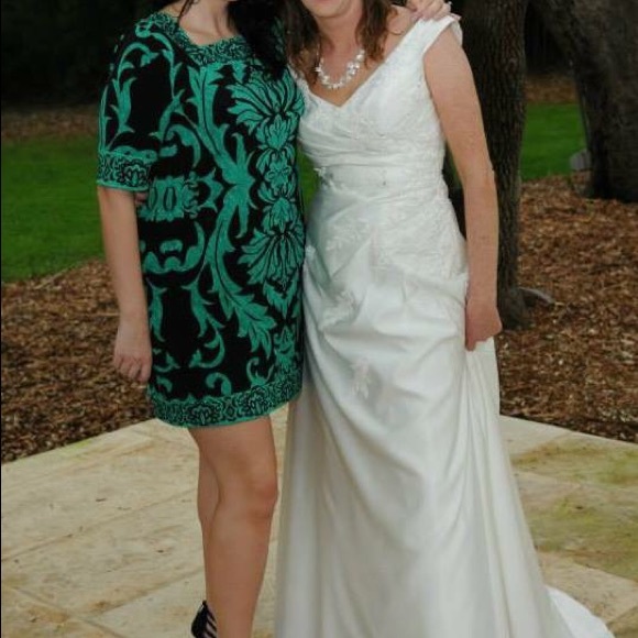 Green and Black Brocade Print Beautiful Dress EUC - Picture 4 of 5